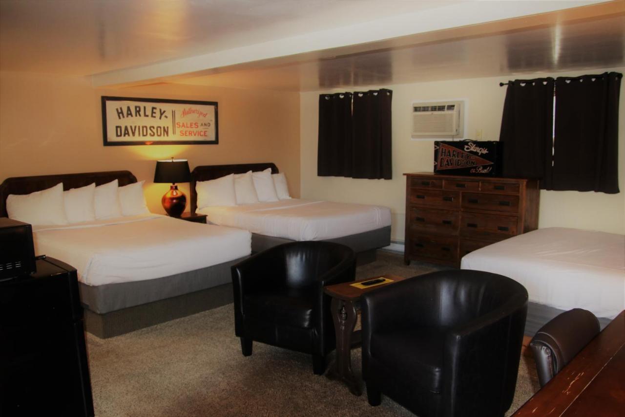 Townhouse Motel Lusk Экстерьер фото