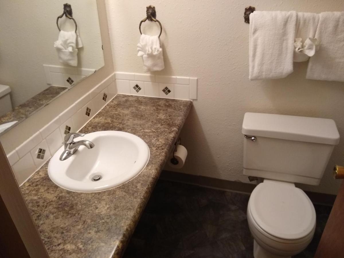 Townhouse Motel Lusk Экстерьер фото
