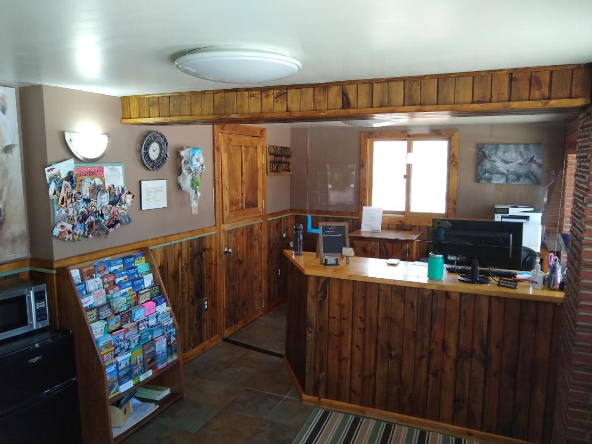 Townhouse Motel Lusk Экстерьер фото
